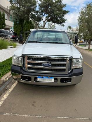 FORD F-350 2.8 TURBO DIESEL 2P MANUAL FORD F-350 2.8 TURBO DIESEL 2P MANUAL